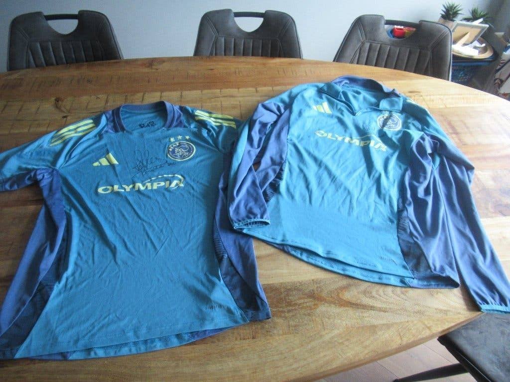 2x Ajax Olympia Shirt Gedragen + handtekening Ronald de boer, Ophalen of Verzenden, Zo goed als nieuw, Ajax, Shirt
