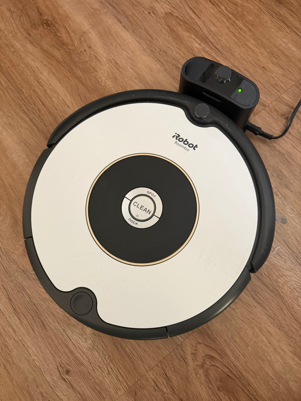 iRobot Roomba Robotstofzuiger, Witgoed en Apparatuur, Gebruikt, IRobot, Robotstofzuiger, Reservoir