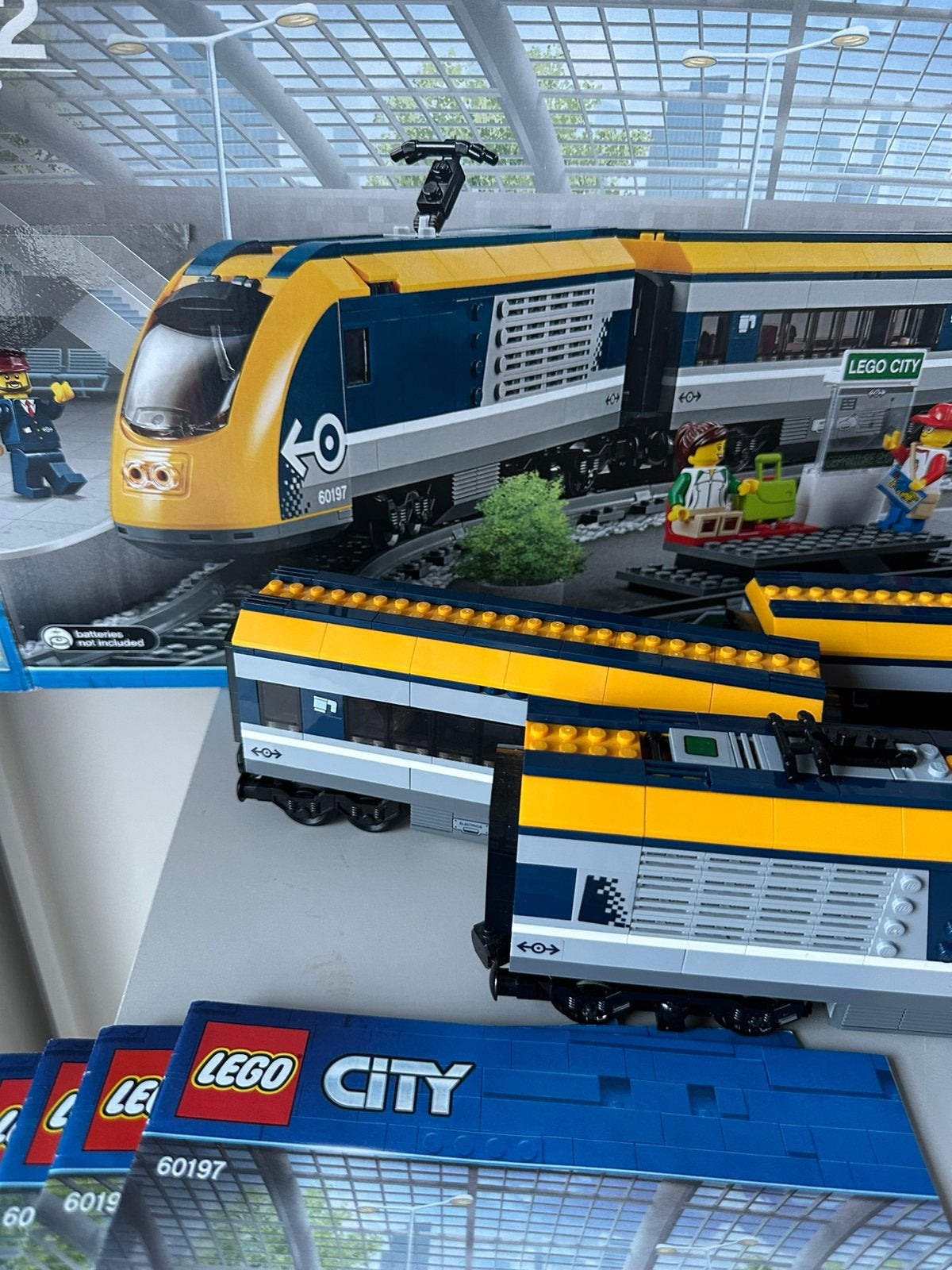 Lego 60197 Passenger train complete with motor & remote, Kinderen en Baby's, Speelgoed | Duplo en Lego, City, Lego, Ophalen of Verzenden
