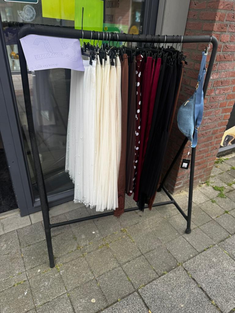Kleding rek zwart ikea van kunstof, Ophalen