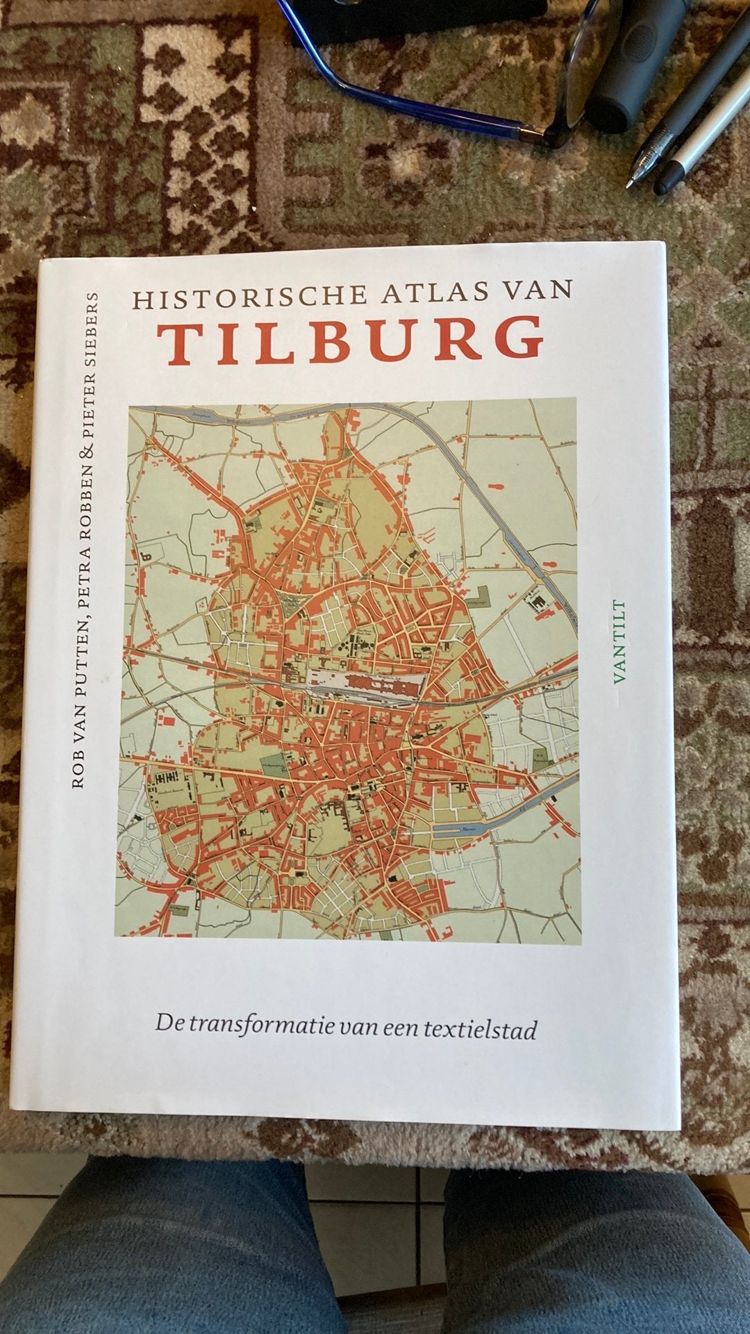 Historische Atlas van Tilburg: De transformatie van een text, 20e eeuw of later, Ophalen of Verzenden, Zo goed als nieuw, Pieter Siebers; Rob van Putten; Petra Robben