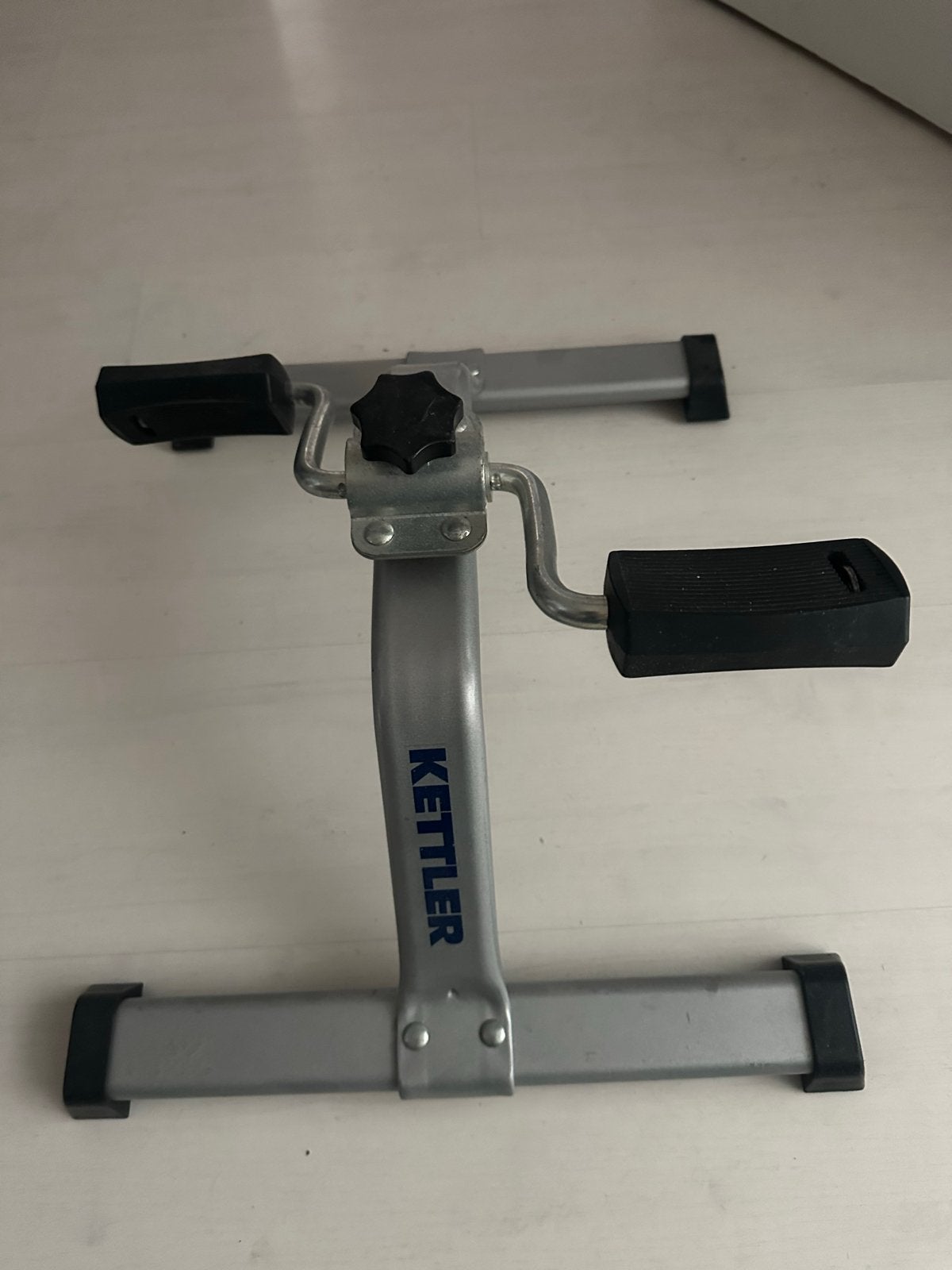 Kettler Compacte hometrainer voor arm- en beenspieren, Ophalen, Zo goed als nieuw, Metaal, Stoelfiets
