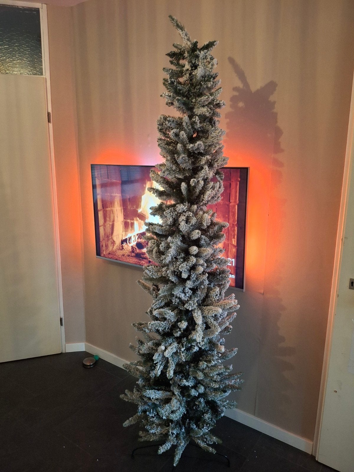 kerstboom met sneeuw 210cm, Ophalen of Verzenden, Nieuw