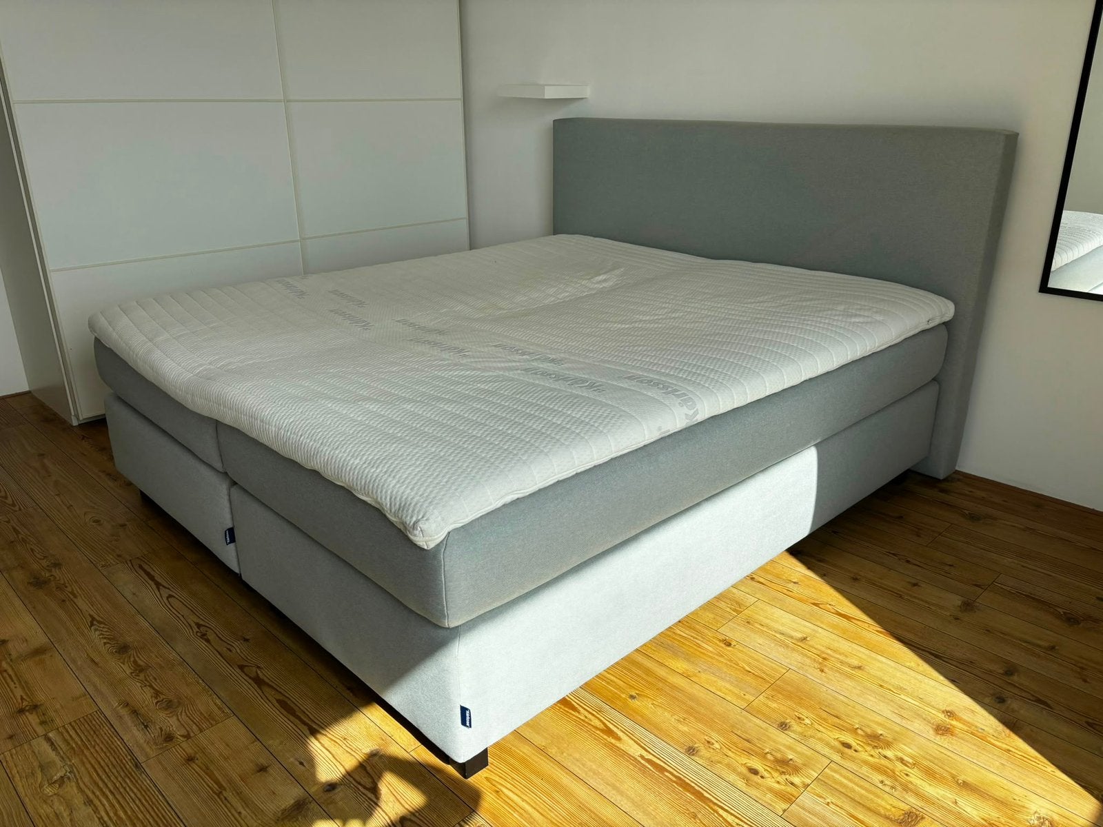 Karlsson Boxspring + matras + topper (180x200), Huis en Inrichting, Slaapkamer | Boxsprings, Ophalen, Zo goed als nieuw, Tweepersoons