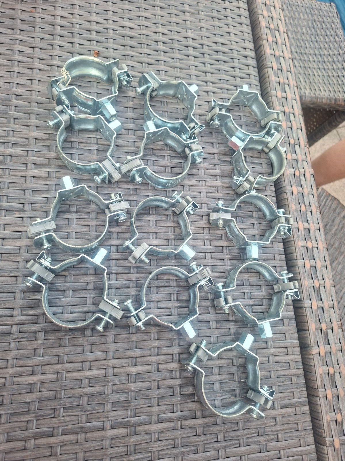 13 Montagebeugels PVC 50mm, Doe-het-zelf en Verbouw, IJzerwaren en Bevestigingsmiddelen, Ophalen, Gebruikt, Overige typen