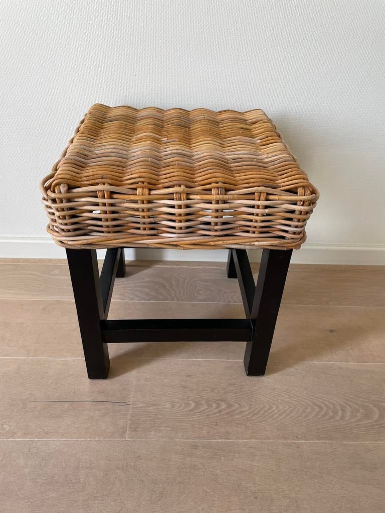 Leuk houten/bamboe tafeltje/krukje, Huis en Inrichting, Krukjes, Ophalen, Zo goed als nieuw, Hout