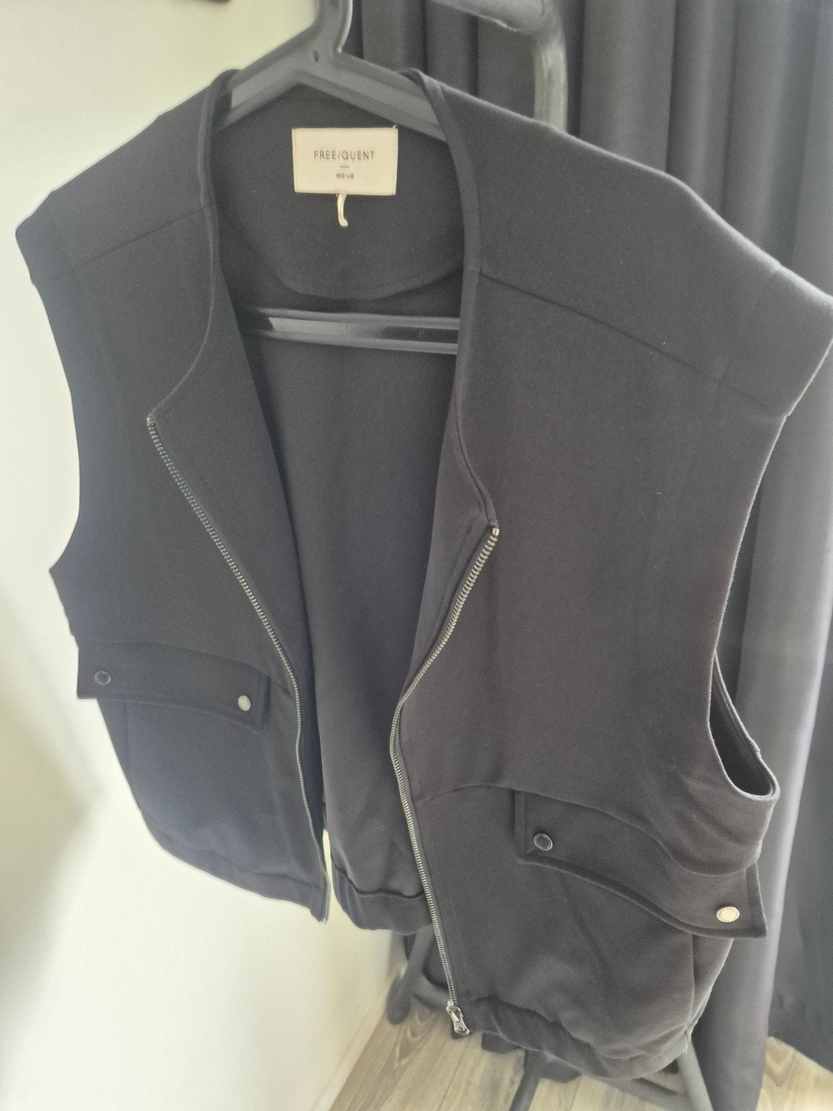 Freequent gilet zwart maat M!, Maat 38/40 (M), Freequent, Zwart, Ophalen of Verzenden