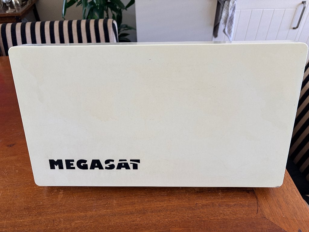 Megasat Satelliet vlakschotel, Ophalen of Verzenden, Gebruikt, (Schotel)antenne, Overige merken