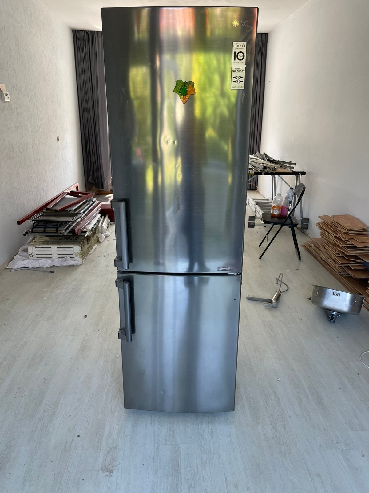 LG koelkast gebruikt werkt nog uitstekend!, 200 liter of meer, Met aparte vriezer, Zo goed als nieuw, 160 cm of meer