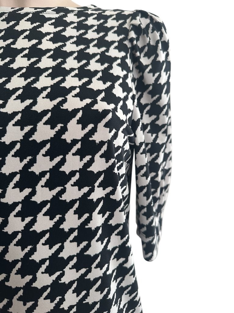 Vanilia shirt S, Zwart, Ophalen of Verzenden, Zo goed als nieuw, Korte mouw