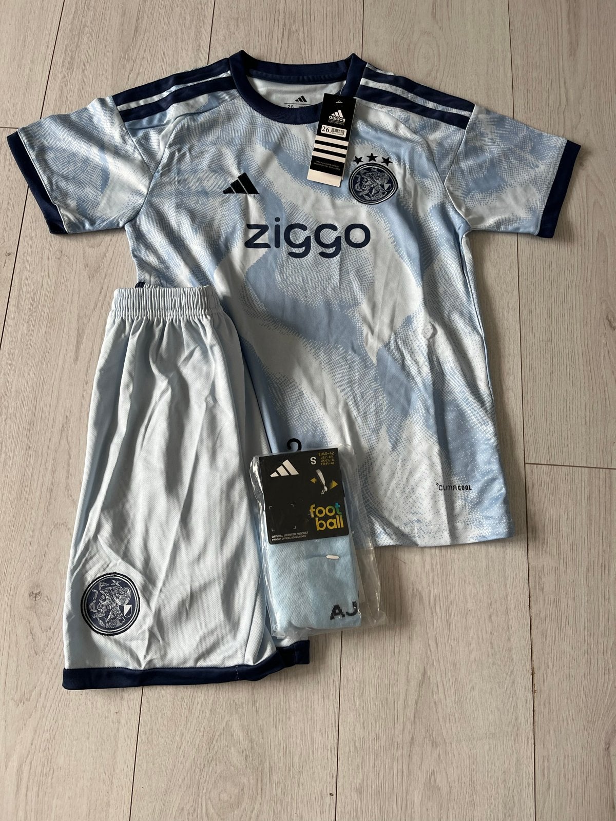 Ajax tenue 26/27 - maat 140, Blauw, Nieuw, Overige maten, Ophalen of Verzenden