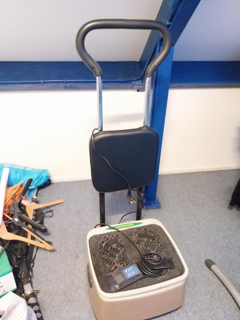 Trilplaat met stoel en handgreep voor fitness, Ophalen, Gebruikt