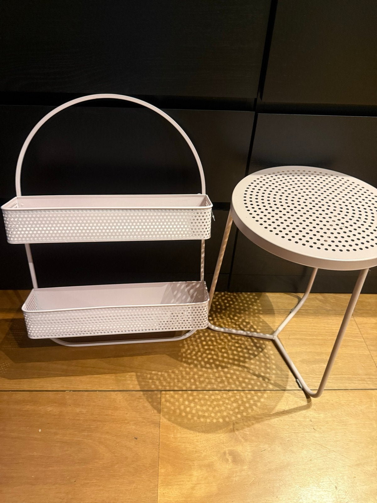 Oud roze bijzettafel met muur organizer set, Ophalen, Minder dan 45 cm, Minder dan 55 cm, Metaal of Aluminium
