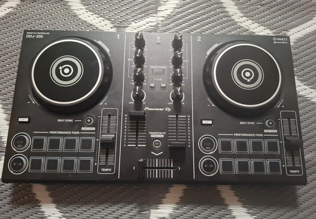 Pioneer DDJ-200 DJ Controller met Draagtas, Muziek en Instrumenten, Dj-sets en Draaitafels, Ophalen of Verzenden, Zo goed als nieuw