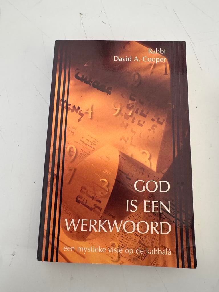God is een Werkwoord - Mystieke visie op de kabbalá, Ophalen of Verzenden, Zo goed als nieuw, Spiritualiteit algemeen, Achtergrond en Informatie