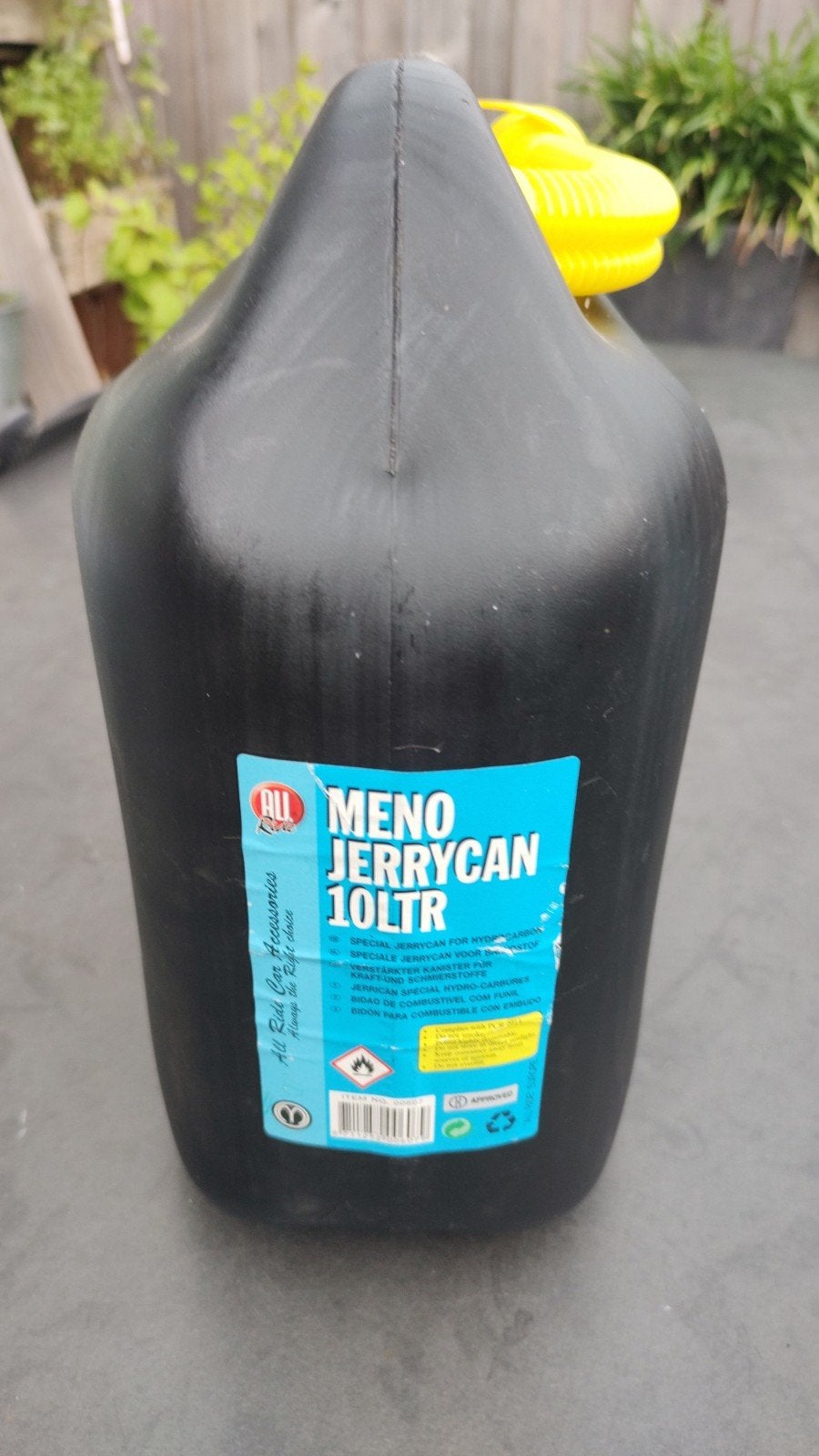 2x Gebruikte 10 Liter Benzine Jerrycans met Schenktuit, Ophalen of Verzenden, Gebruikt