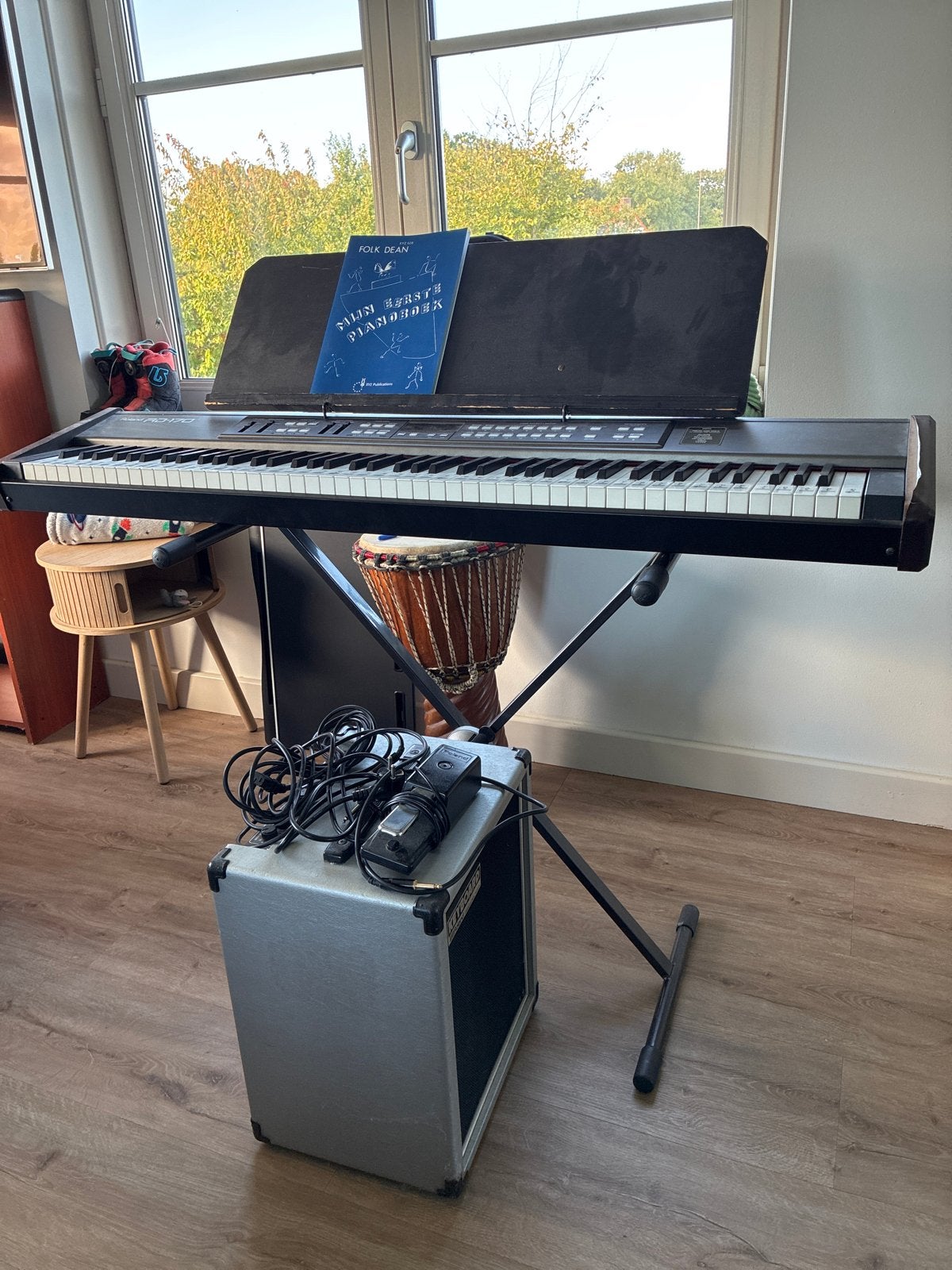 Roland RD-170 Stage Piano met versterker en standaard, Ophalen, Gebruikt, 88 toetsen, Roland