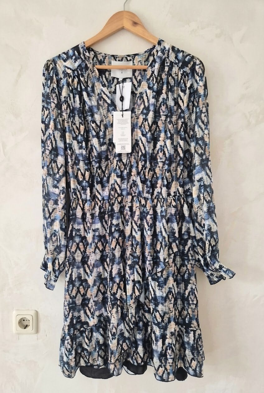 Dante 6 ruffle dress nieuw, Kleding | Dames, Jurken, Ophalen of Verzenden, Nieuw, Maat 38/40 (M)