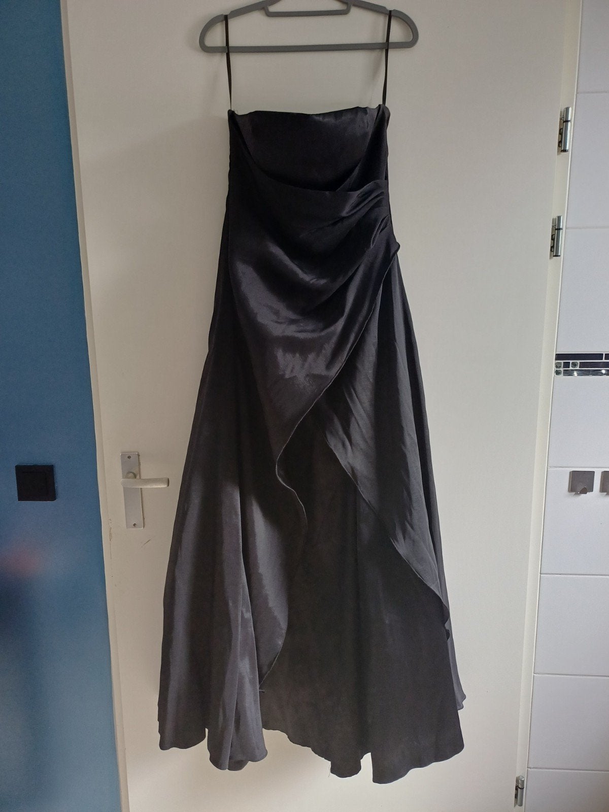 Lissa Paris Strapless Galajurk Maat 38/40 (M) Zwart, Maat 38/40 (M), Zwart, Ophalen of Verzenden, Gedragen