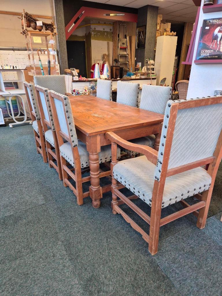 tafel met 8 stoelen, Ophalen