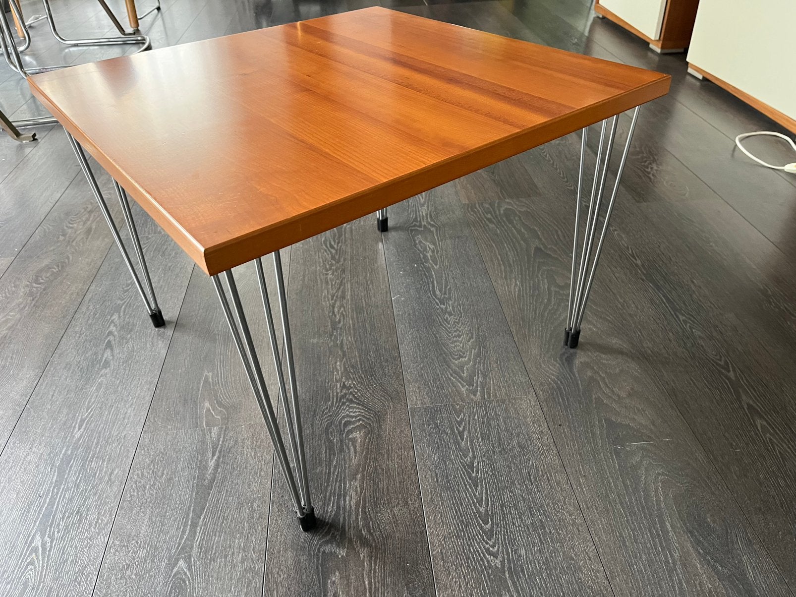 Vintage bijzettafel Pin Age 60x60cm, Ophalen, Zo goed als nieuw, Vierkant, 45 tot 60 cm