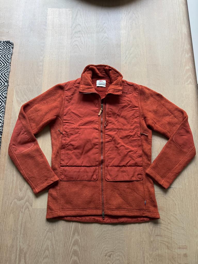 Prachtige fjallraven varmland pile jacket maat m rood, Ophalen of Verzenden, Zo goed als nieuw, Maat 48/50 (M), Rood