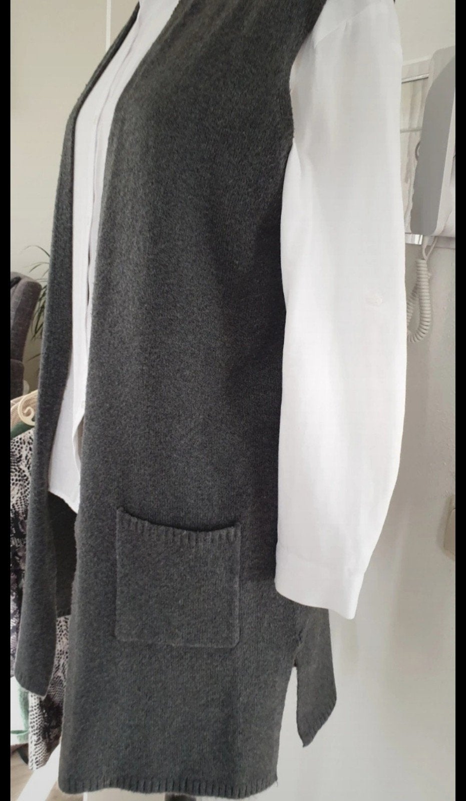 Esprit grijs gilet, exclusief witte blouse, Maat 38/40 (M), Ophalen of Verzenden, Zo goed als nieuw, Grijs