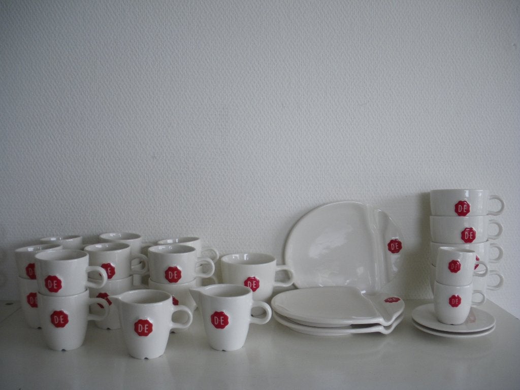 Douwe Egberts by Nicolai Carels servies, Huis en Inrichting, Overige merken, Ophalen of Verzenden, Zo goed als nieuw, Bord(en)