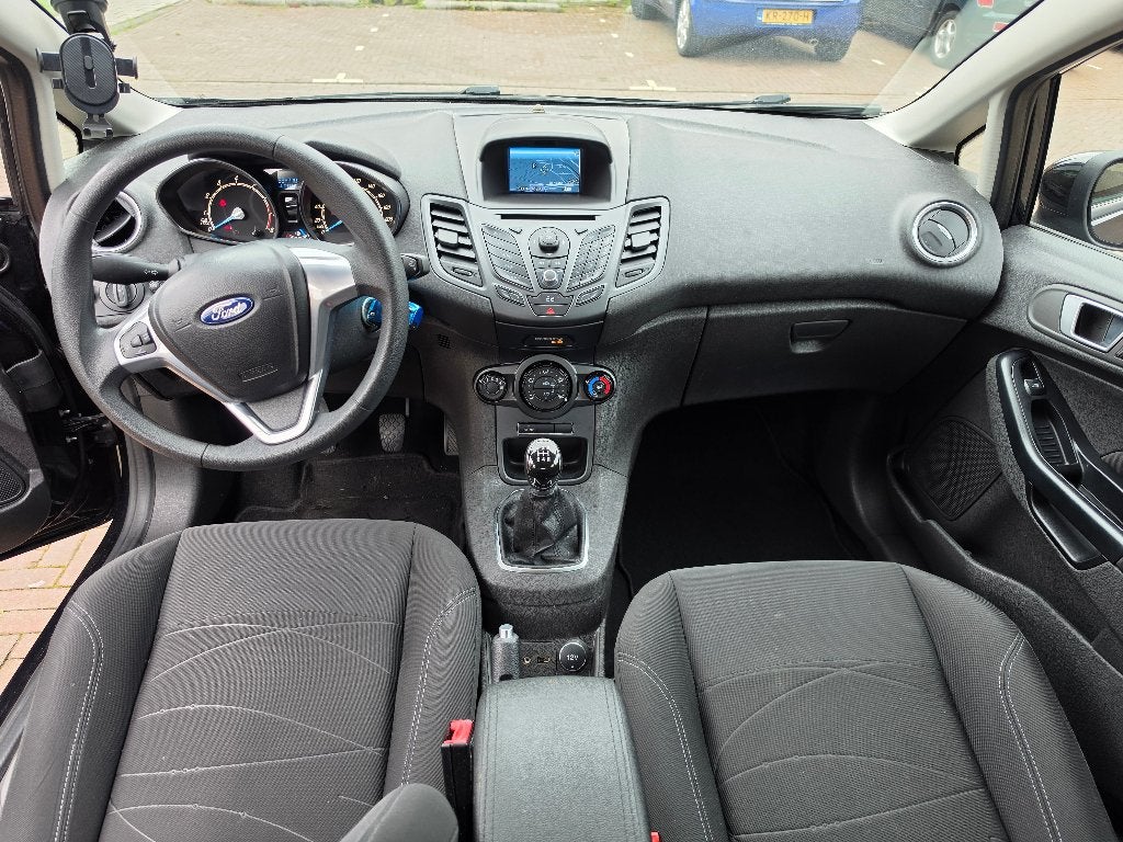 Foto 10 van Ford Fiësta 1.0 48KW/65PK 5D 2014 Zwart