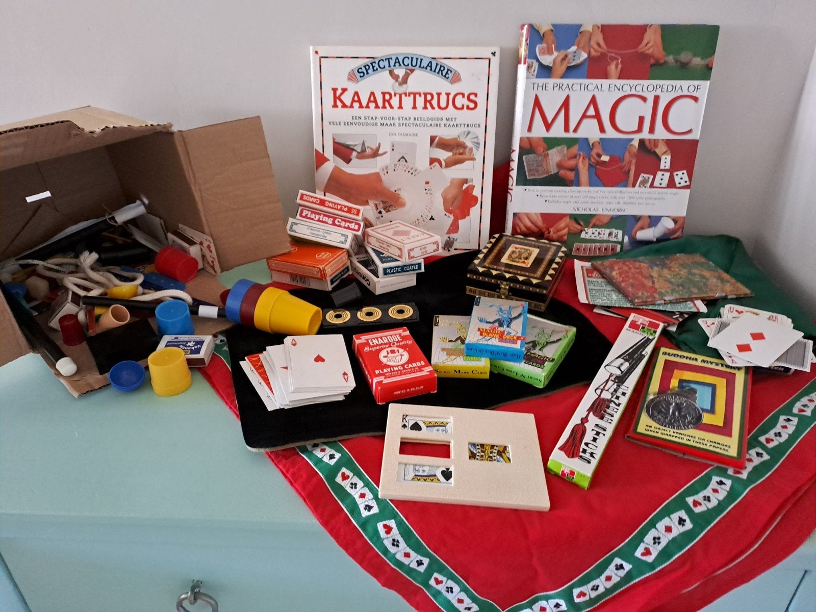 Grote set goocheltrucs en boeken, Ophalen of Verzenden, Gebruikt