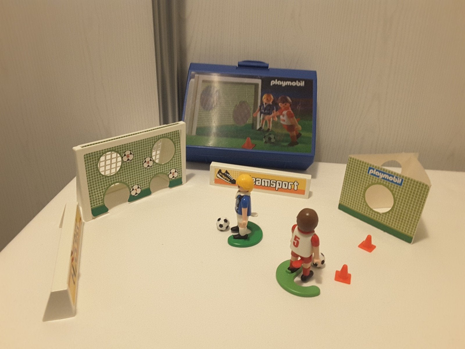 Playmobil 4701 voetbal shoot out, voetballers box compleet., Gebruikt, Complete set, Overige typen, Ophalen of Verzenden