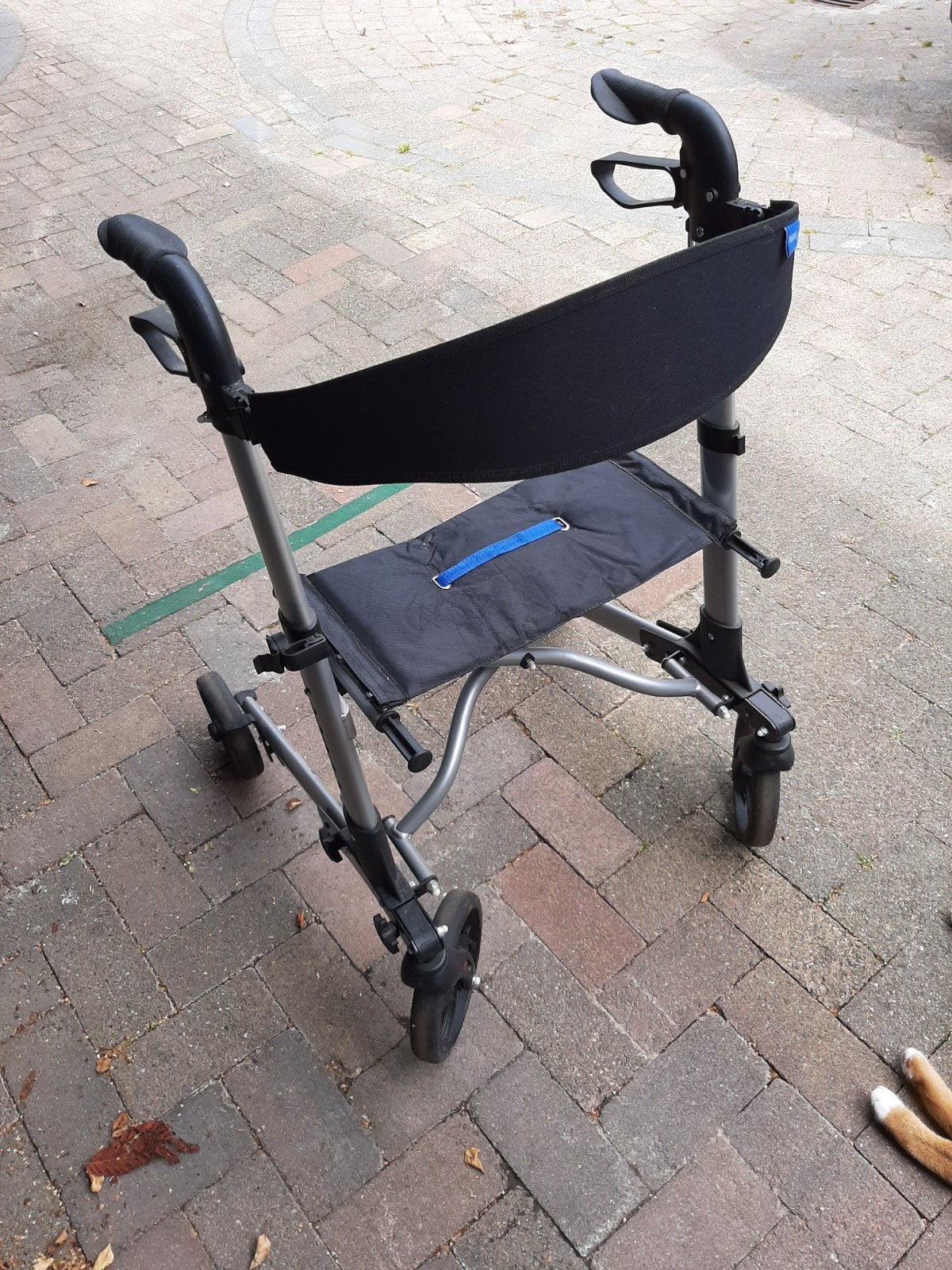 rollator te koop, zo goed als nieuw, Diversen, Ophalen, Lichtgewicht, Zo goed als nieuw