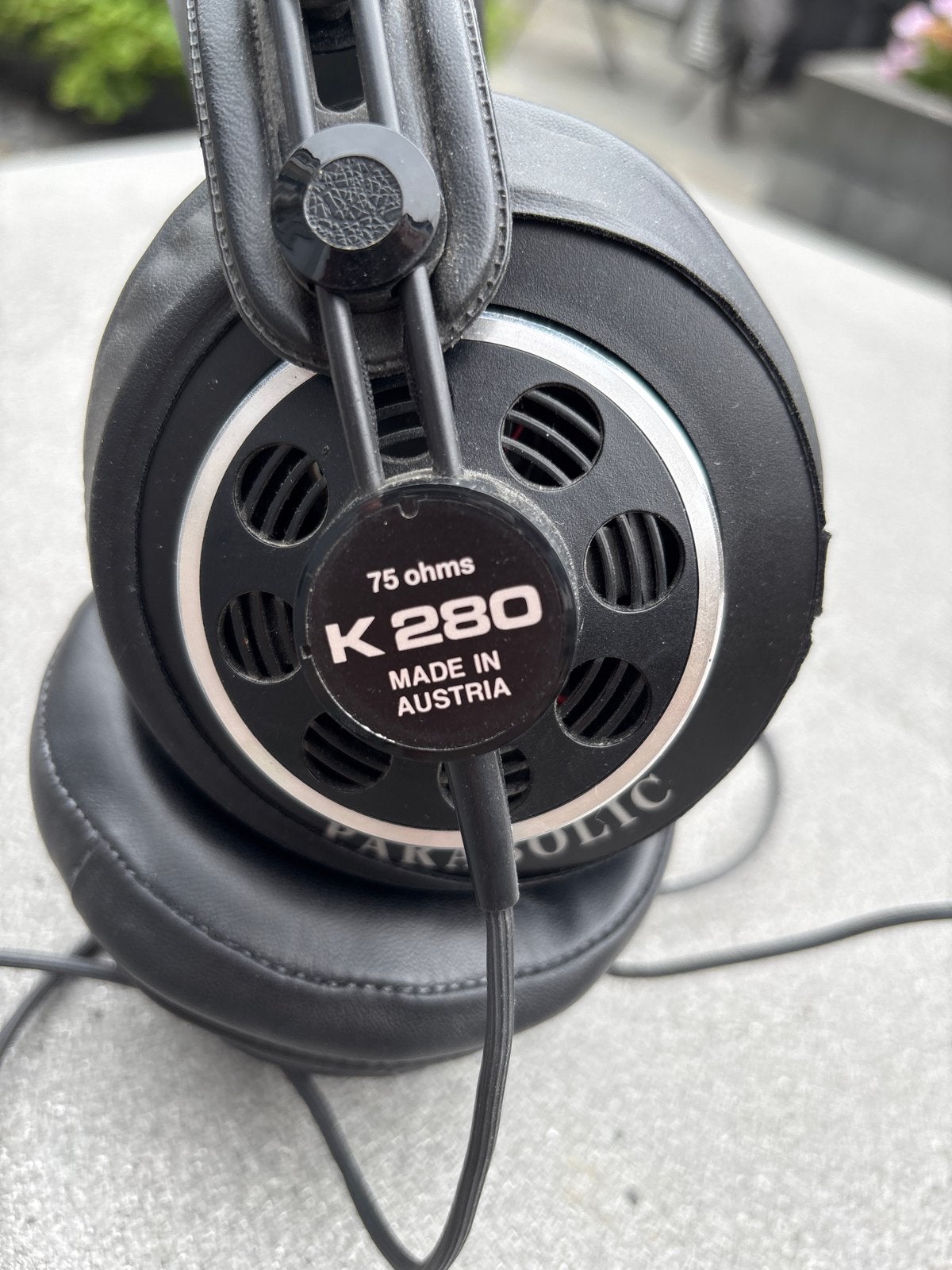 AKG K280 Parabolic Hoofdtelefoon - Made in Austria, Ophalen of Verzenden, Gebruikt, Overige merken