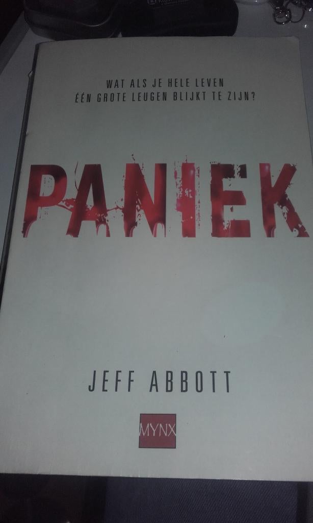 Jeff Abbott-Paniek (Z117-165), Ophalen of Verzenden, Zo goed als nieuw