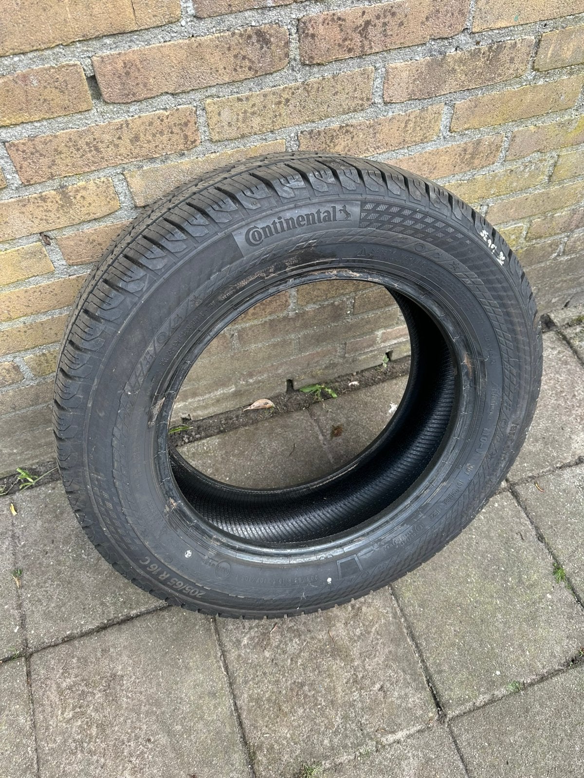 Continental 205/65R16C, Ophalen, Zo goed als nieuw