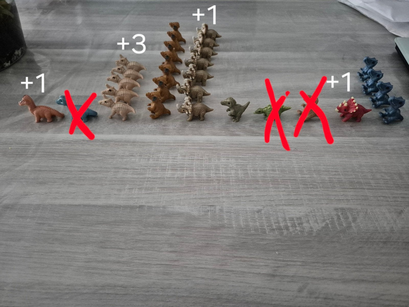 31 Kinder suprise eieren ei dinosaurus natoons €0,75 p.st, Verzamelen, Verrassingseieren, Ophalen of Verzenden, Hardplasticfiguren