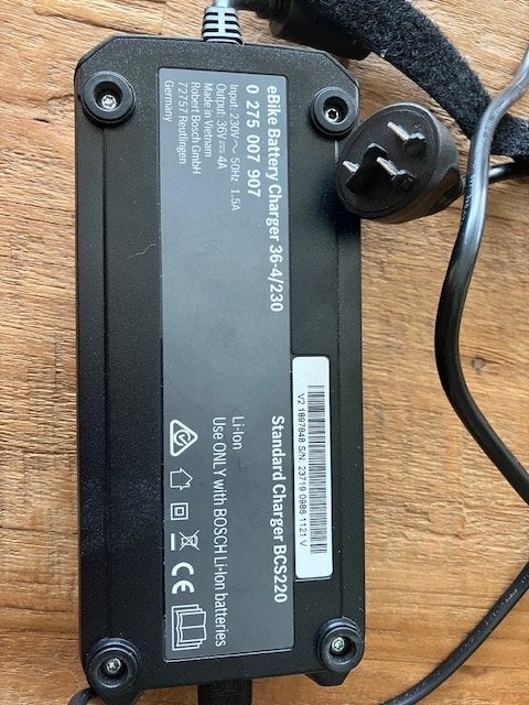 bosch oplader E-Bike 2022, Ophalen, Zo goed als nieuw, Bosch