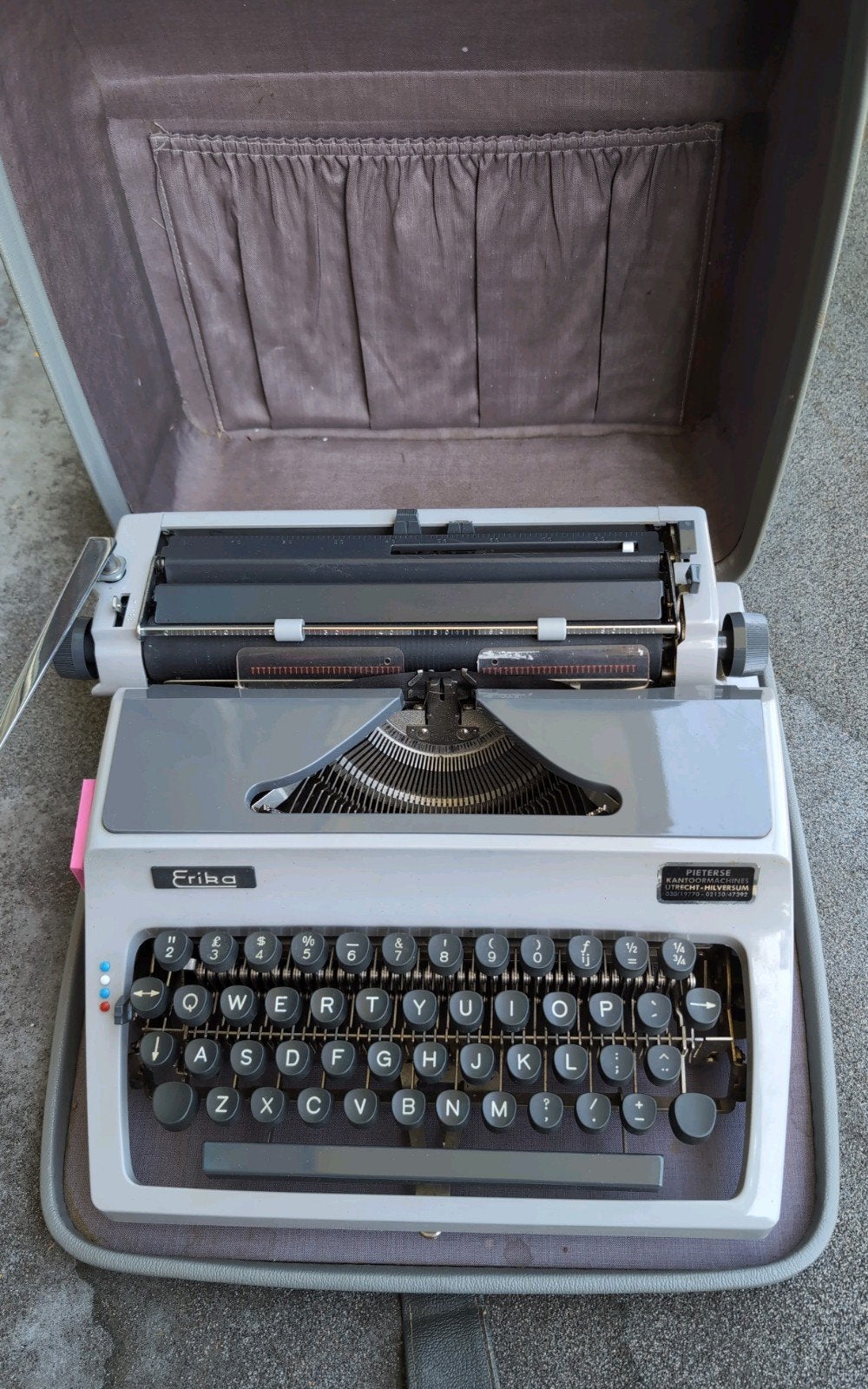 Erika model 32 typemachine in koffer, Diversen, Typemachines, Ophalen of Verzenden, Gebruikt