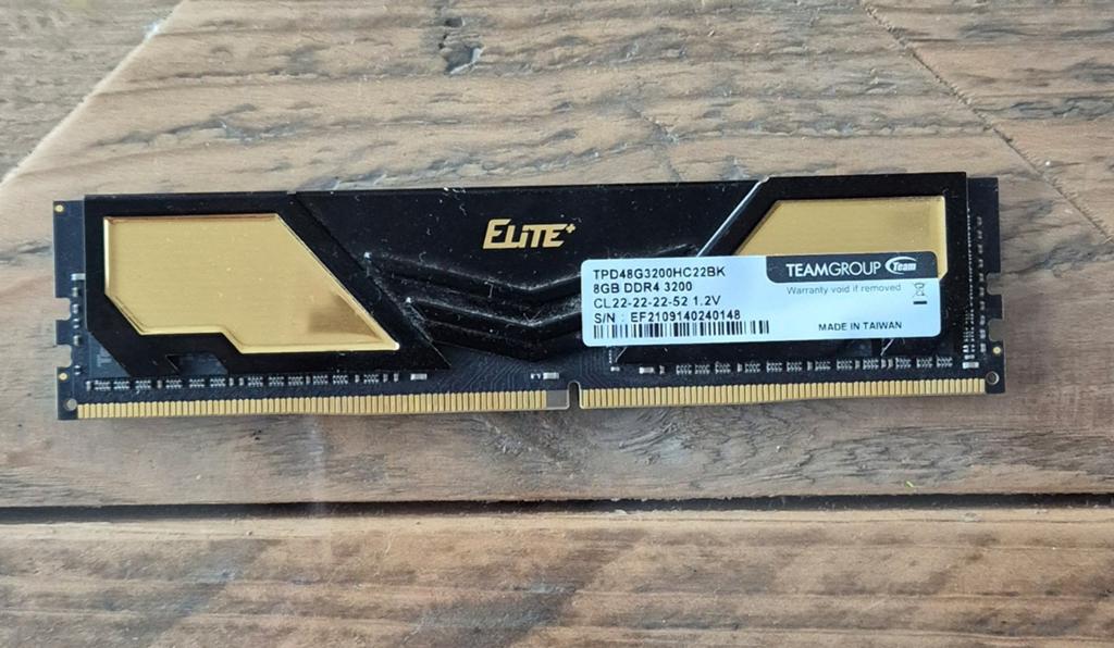 Elite 8GB DDR4 3200MHz RAM Geheugenmodule, Computers en Software, RAM geheugen, DDR4, 8 GB, Ophalen of Verzenden, Zo goed als nieuw