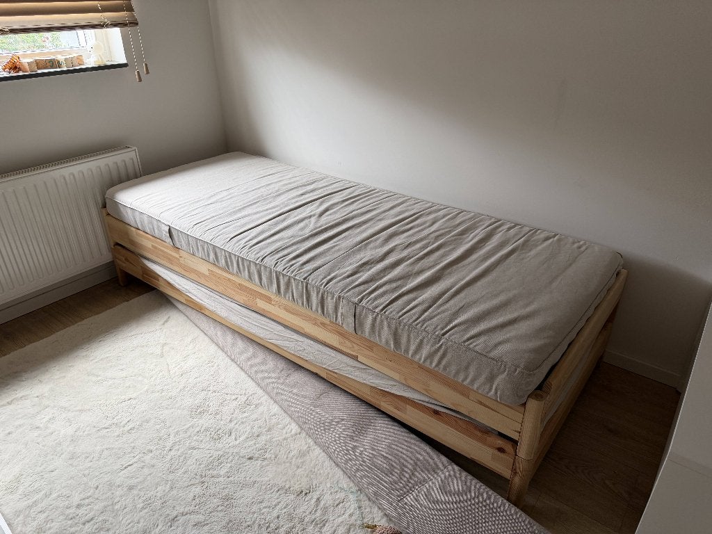 Bed / Stapelbaar bed met 2 matrassen, Ophalen, Verstelbaar, Overige kleuren, Rustiek