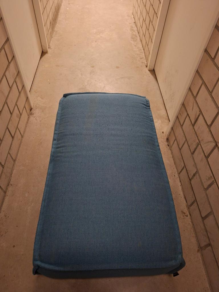 FEST Amsterdam Poef/Voetenbank Edge -, Huis en Inrichting, Gebruikt, 75 tot 100 cm, Stof, Rechthoekig