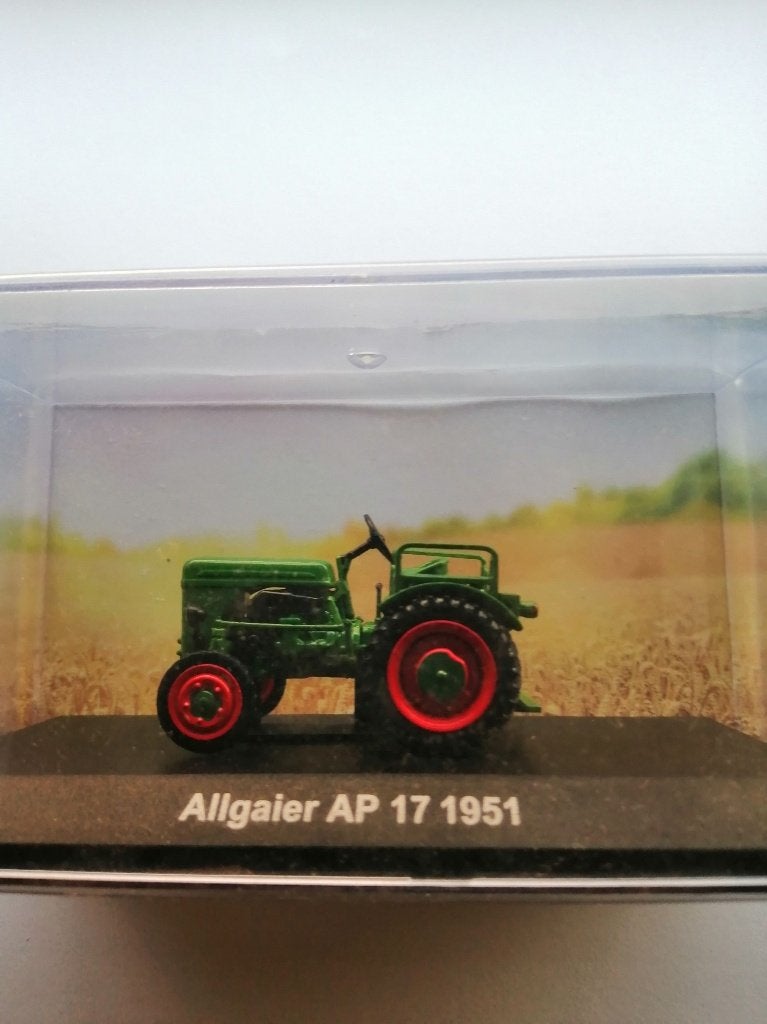Schaalmodel tractors divers, Ophalen of Verzenden, Nieuw, Tractor of Landbouw