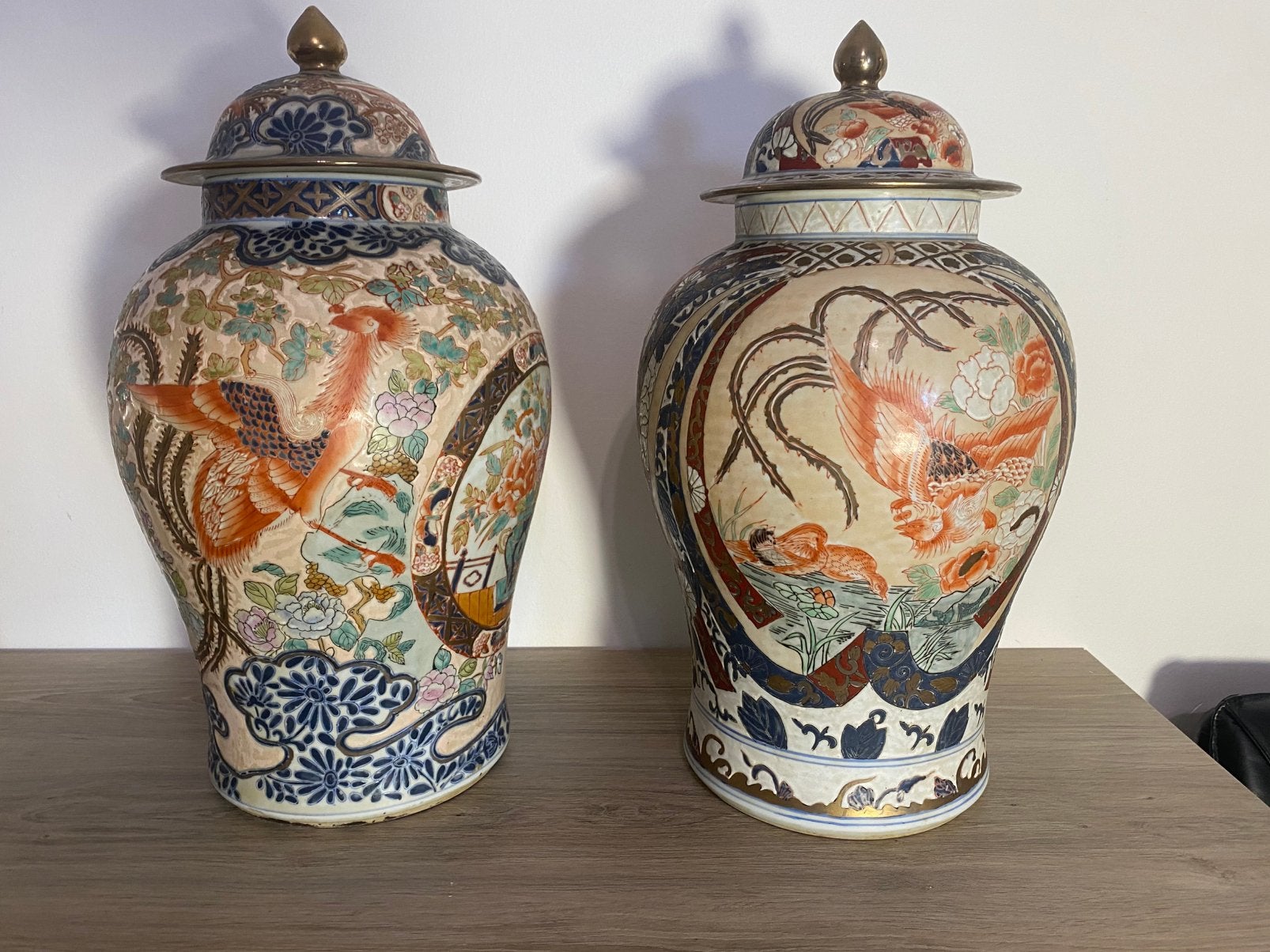 2 Japanse dekselvazen, Ophalen