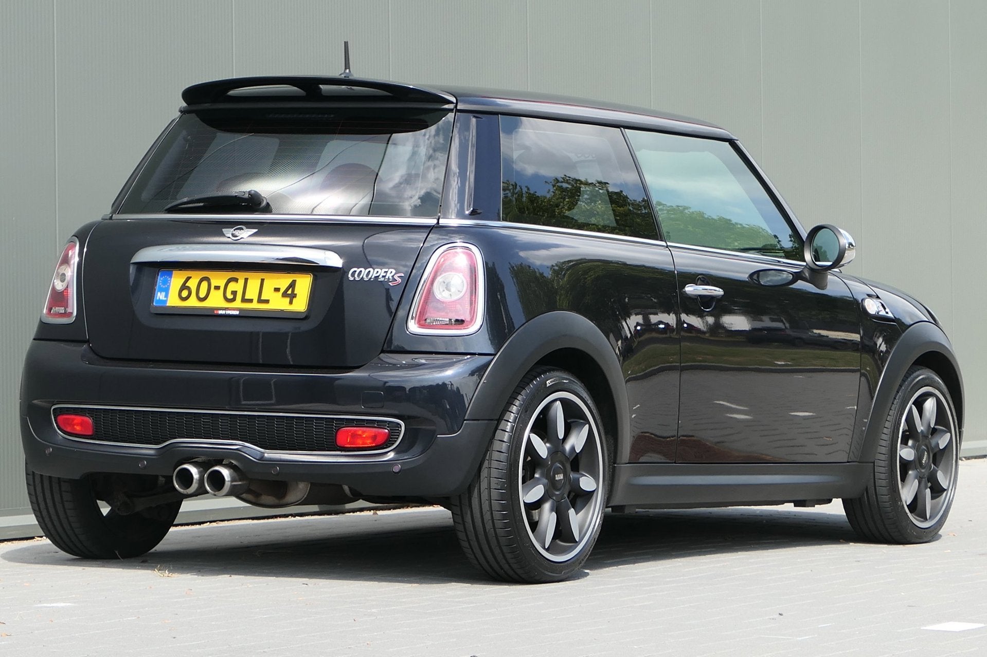 Mini Cooper S 1.6 Chili NAP Youngtimer Cruise Airco, Voorwielaandrijving, Stof, Gebruikt, Zwart