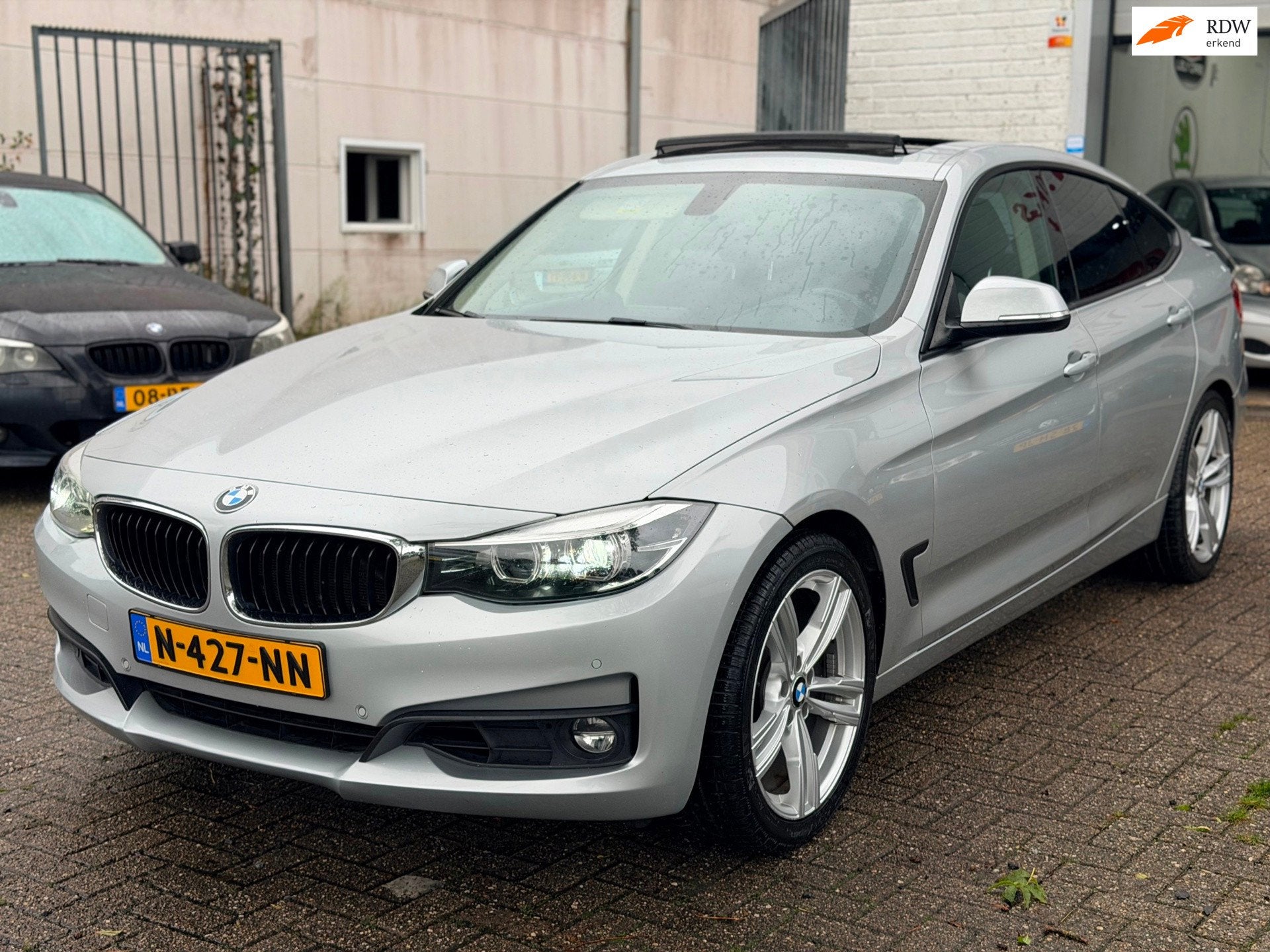 BMW 3-serie Gran Turismo 320i Centennial High Executive Aut, Auto's, Automaat, 1998 cc, Gebruikt, Euro 6