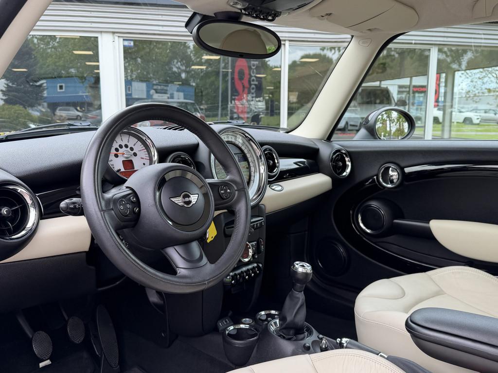 MINI One 1.6 Business Line | Navi | Leder | Cruise | Stoelve, Voorwielaandrijving, Euro 5, Beige, Stoelverwarming