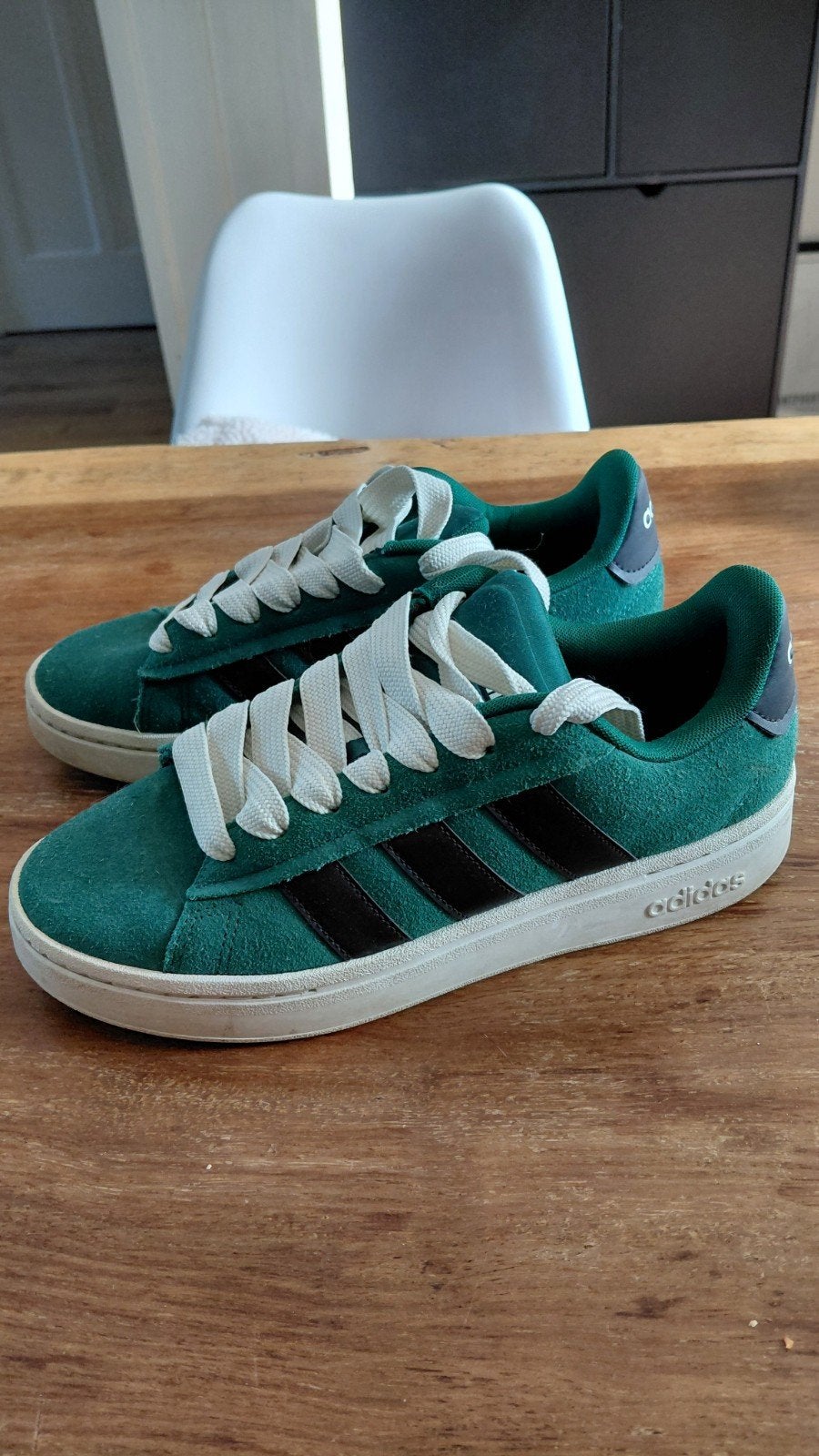 Adidas sneakers groen maat 41 1/3, Overige kleuren, Ophalen of Verzenden, Sneakers of Gympen, Adidas