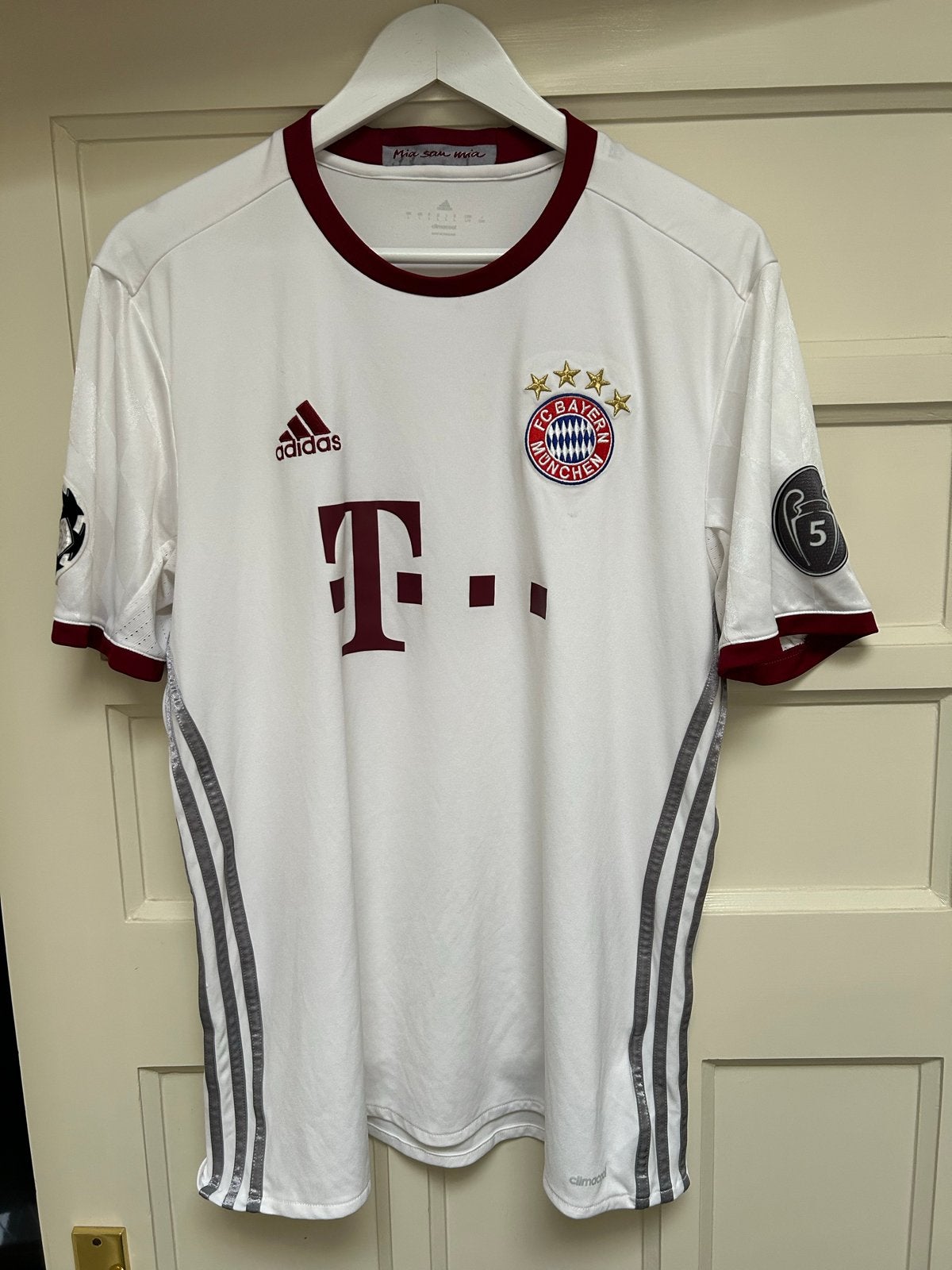 Bayern München 3e tenue 2016-2017 - Thiago #6 - Maat L, Verzenden, Zo goed als nieuw, Maat 52/54 (L), Wit