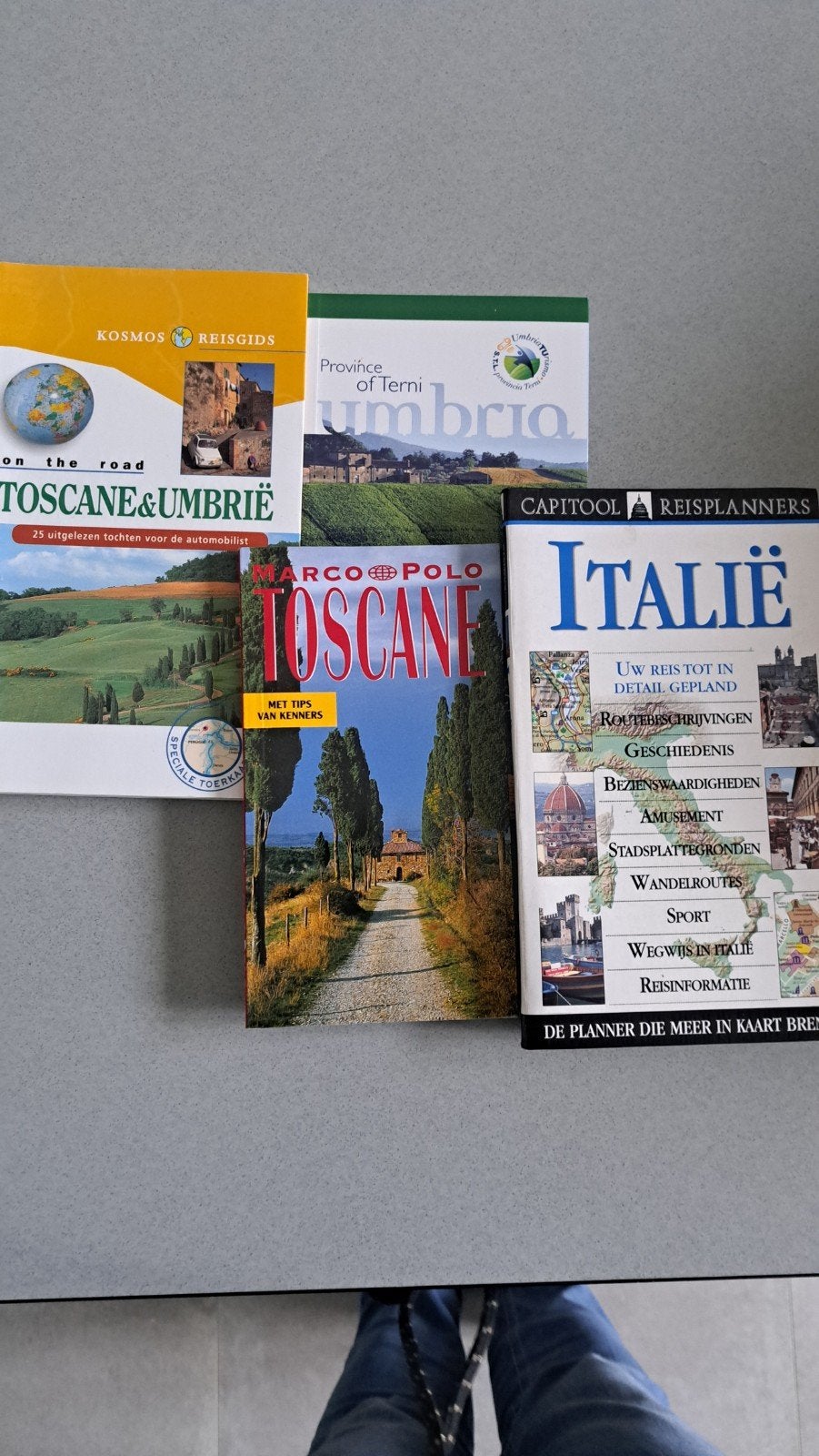 Italië boeken toscane umbrie, Ophalen of Verzenden, Europa, Reisgids of -boek, Capitool