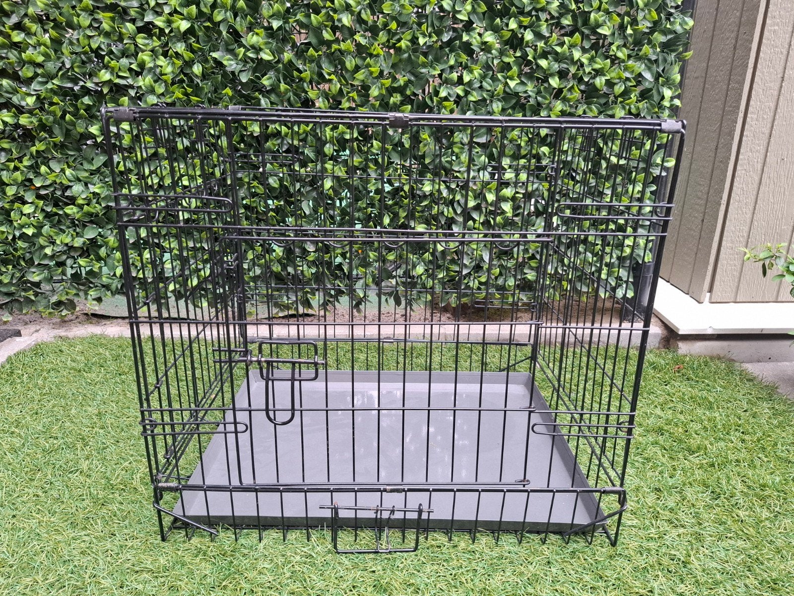 Honden bench goede staat zwart, Ophalen, Zo goed als nieuw, 75 tot 110 cm, Minder dan 65 cm